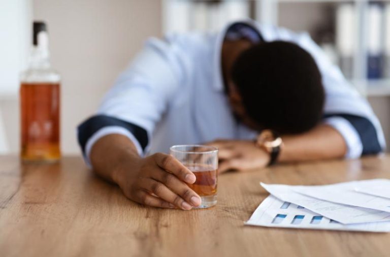 Cómo eliminar el alcohol del cuerpo rápido